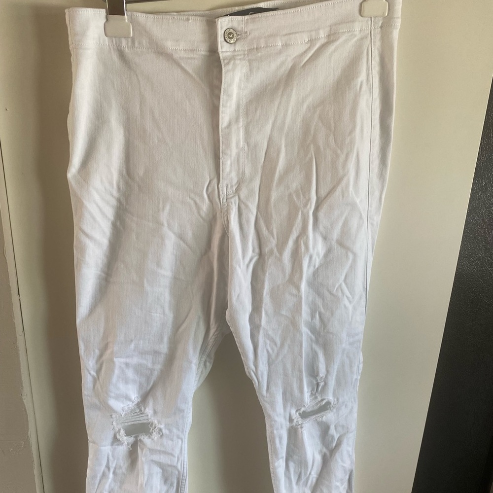 Hollister size 15 distressed knee jeans